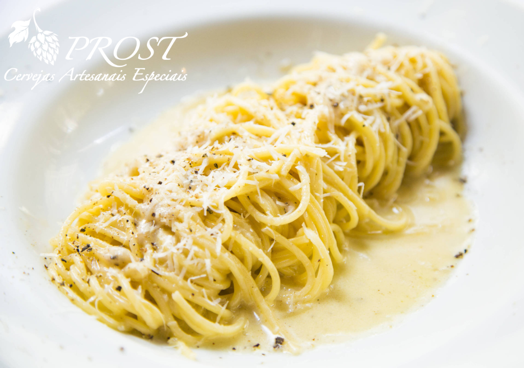 No momento, você está visualizando Espaguete Cacio e Pepe e Melhores Harmonizações